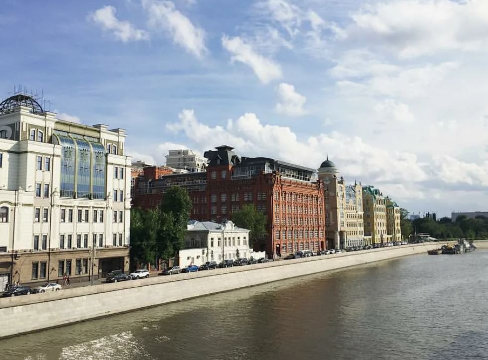 Юрент москва якиманский проезд отзывы. Москва улица Якиманская набережная 1. Якиманская набережная 2-4. Москва Якиманская набережная 2. Якиманская набережная, 4/4с2.