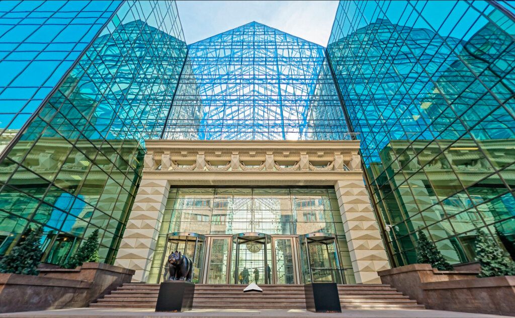 Плаза 3 этаж. 3. , 1. Жемчужная плаза внутри в санкт-петербурге. Верейская улица, 29с134.